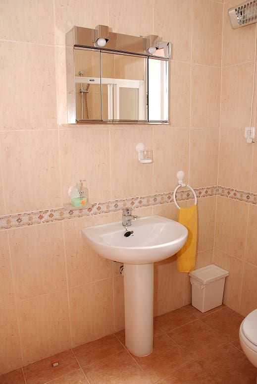 4 makuuhuone Omakotitalo lomavuokrausta paikassa Los Urrutias mukana uima-altaan 
autotalli - 1 270 € (Ref: 9800207)