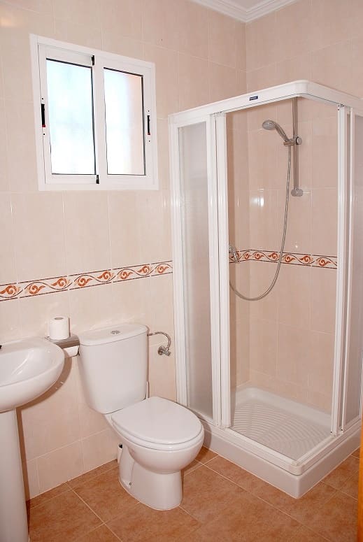 4 makuuhuone Omakotitalo lomavuokrausta paikassa Los Urrutias mukana uima-altaan 
autotalli - 1 270 € (Ref: 9800207)