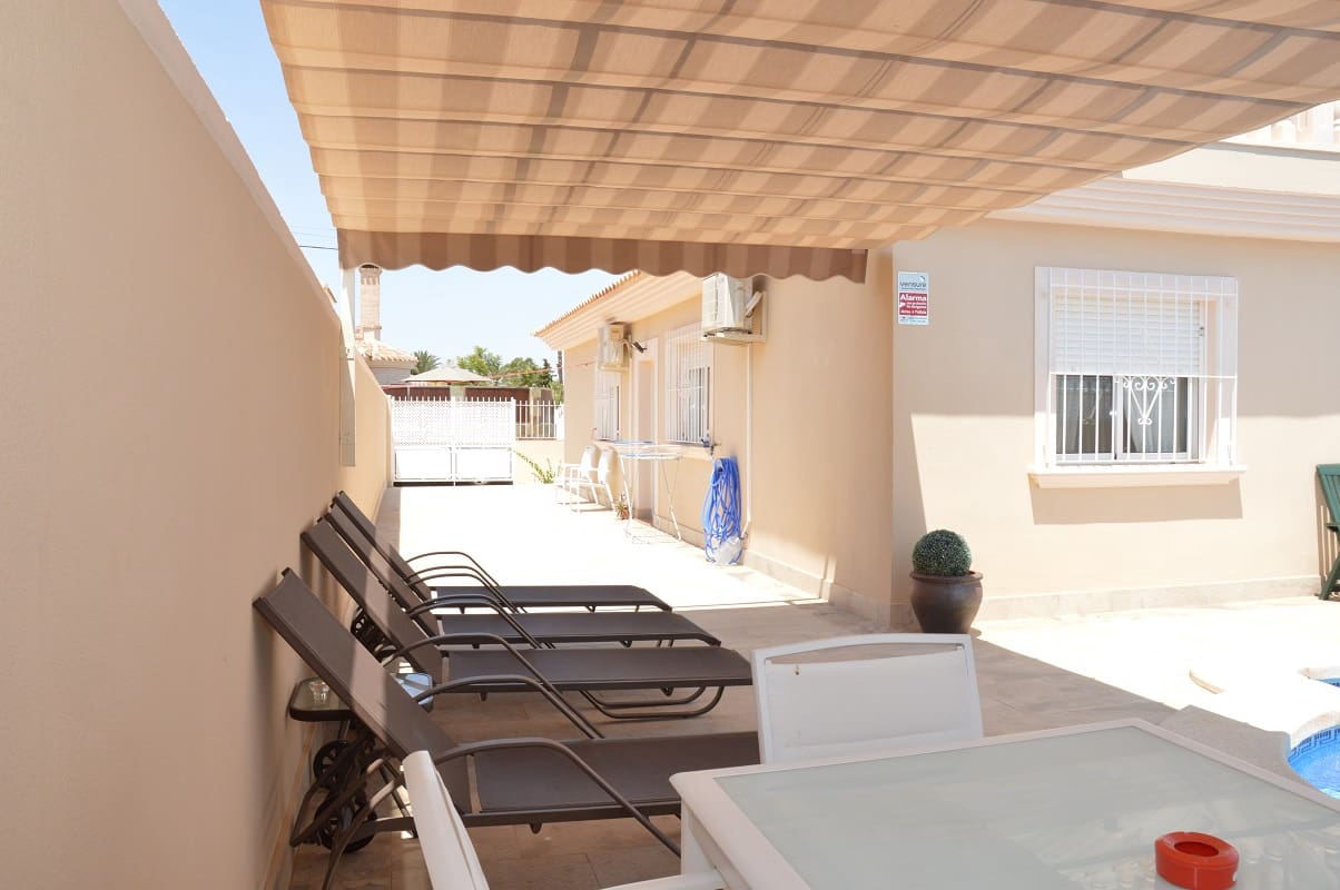 4 makuuhuone Omakotitalo lomavuokrausta paikassa Los Urrutias mukana uima-altaan 
autotalli - 1 270 € (Ref: 9800207)