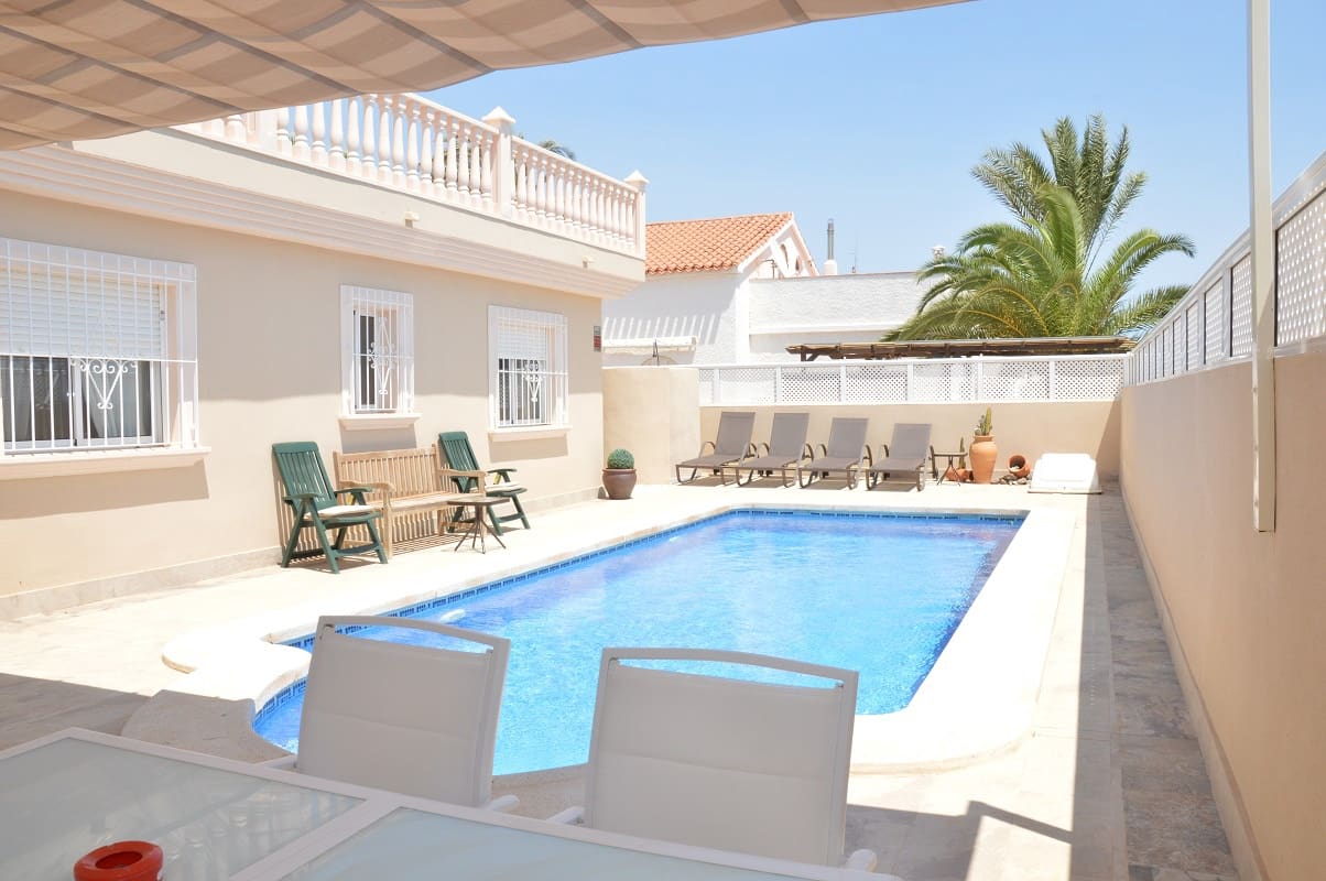 4 makuuhuone Omakotitalo lomavuokrausta paikassa Los Urrutias mukana uima-altaan 
autotalli - 1 270 € (Ref: 9800207)