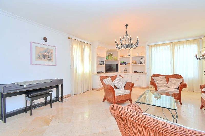 3 makuuhuone Huvila lomavuokrausta paikassa La Manga Club mukana uima-altaan 
autotalli - 1 320 € (Ref: 9800271)