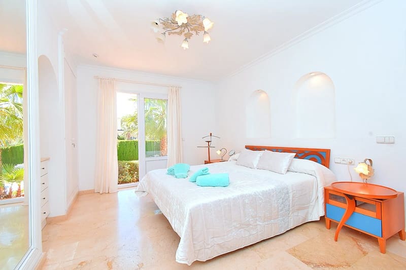 3 makuuhuone Huvila lomavuokrausta paikassa La Manga Club mukana uima-altaan 
autotalli - 1 320 € (Ref: 9800271)