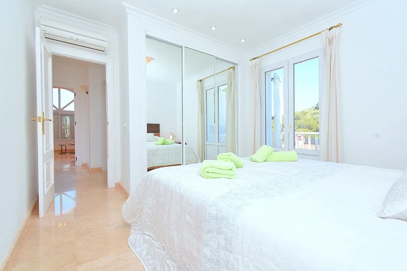 3 makuuhuone Huvila lomavuokrausta paikassa La Manga Club mukana uima-altaan 
autotalli - 1 320 € (Ref: 9800271)