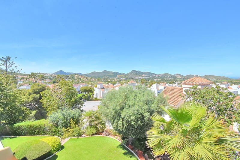 3 makuuhuone Huvila lomavuokrausta paikassa La Manga Club mukana uima-altaan 
autotalli - 1 320 € (Ref: 9800271)