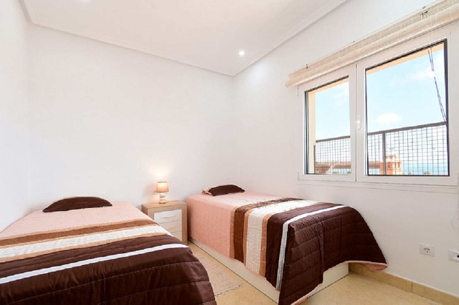 3 makuuhuone Huvila lomavuokrausta paikassa Los Urrutias mukana uima-altaan 
autotalli - 1 270 € (Ref: 9800272)