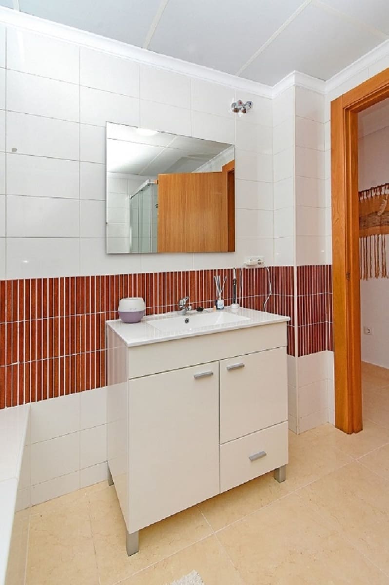 3 makuuhuone Huvila lomavuokrausta paikassa Los Urrutias mukana uima-altaan 
autotalli - 1 270 € (Ref: 9800272)