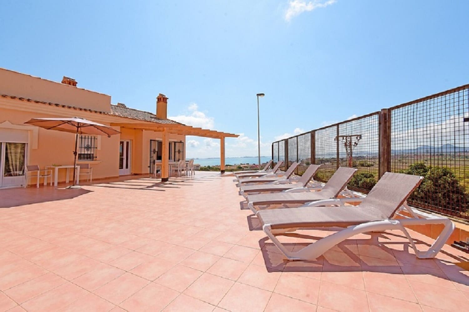 3 makuuhuone Huvila lomavuokrausta paikassa Los Urrutias mukana uima-altaan 
autotalli - 1 270 € (Ref: 9800272)