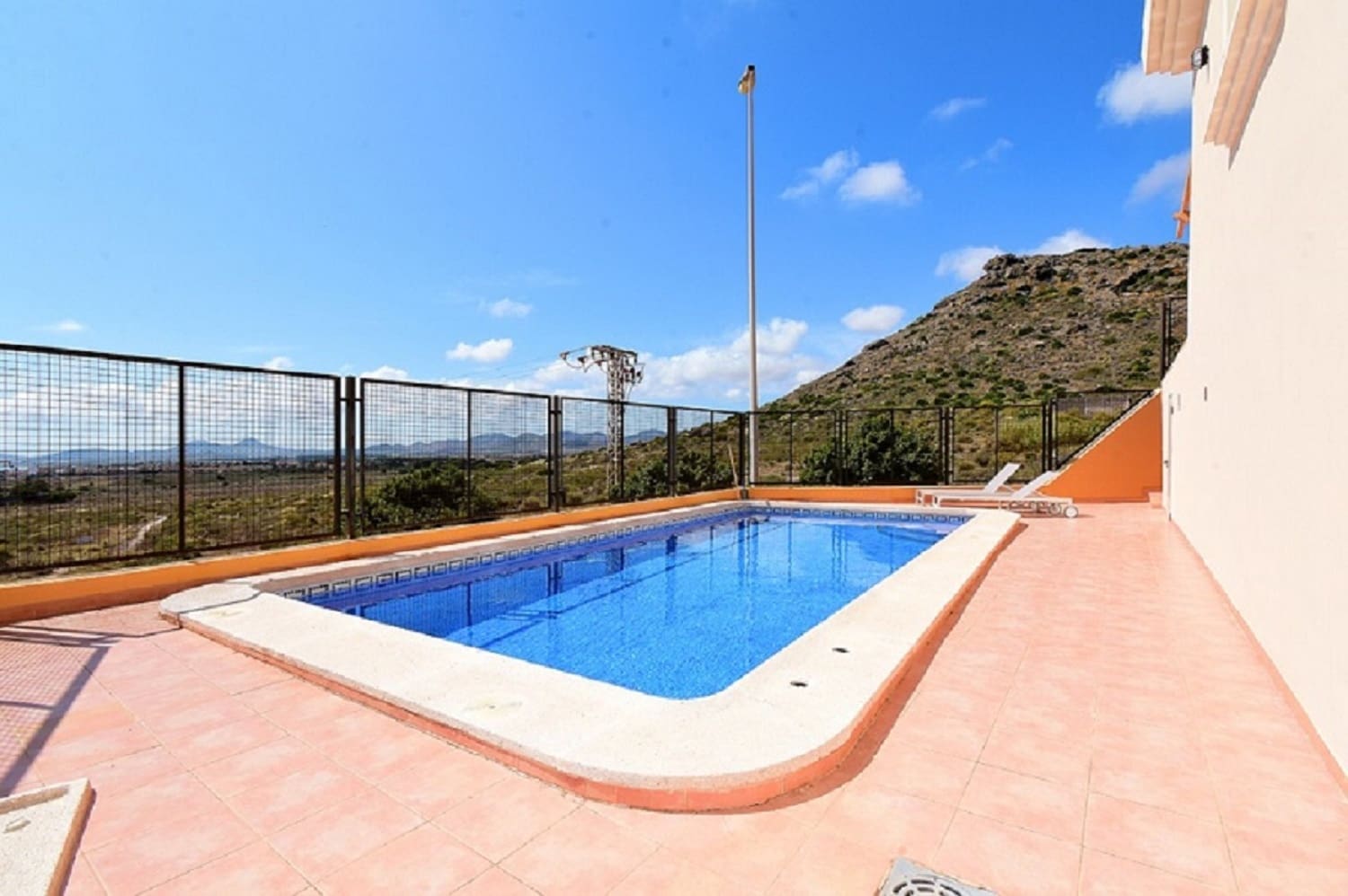 3 makuuhuone Huvila lomavuokrausta paikassa Los Urrutias mukana uima-altaan 
autotalli - 1 270 € (Ref: 9800272)