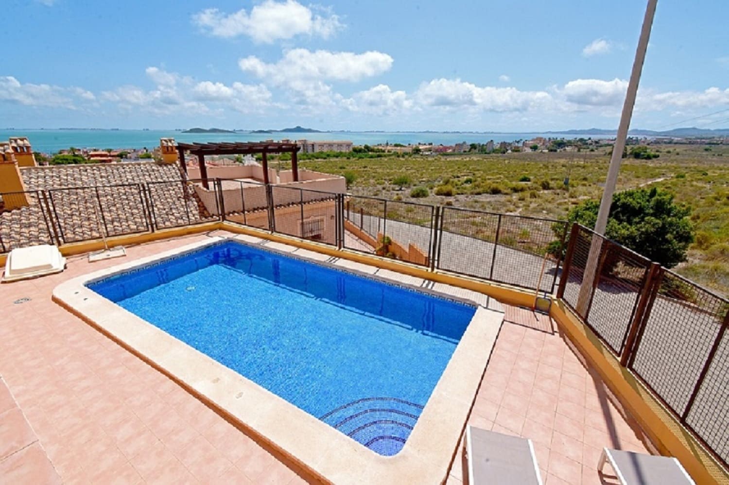 3 makuuhuone Huvila lomavuokrausta paikassa Los Urrutias mukana uima-altaan 
autotalli - 1 270 € (Ref: 9800272)