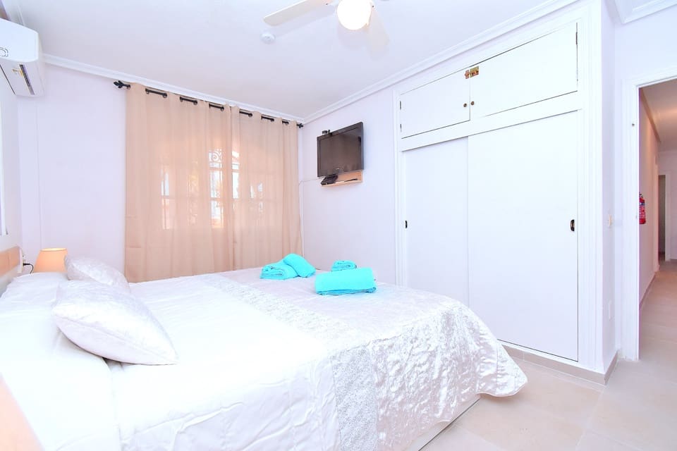 Appartement de 3 chambres de location de vacances à Los Urrutias avec piscine - 610 € (Ref: 9800273)