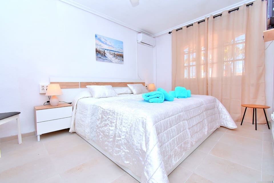 Appartement de 3 chambres de location de vacances à Los Urrutias avec piscine - 610 € (Ref: 9800273)