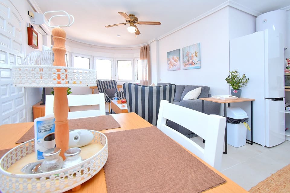 Appartement de 3 chambres de location de vacances à Los Urrutias avec piscine - 610 € (Ref: 9800273)