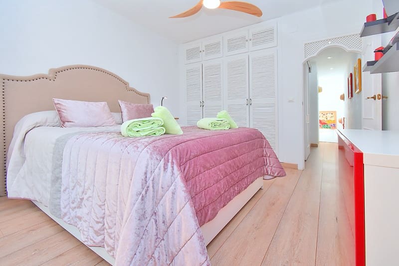 2 bedroom Terraced Villa for holiday rental in Los Urrutias with pool - € 420 (Ref: 9872479)