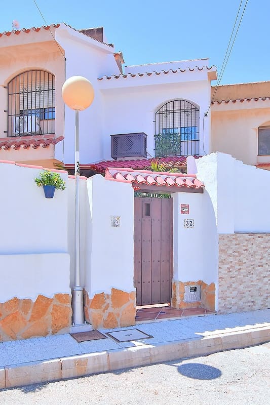 2 bedroom Terraced Villa for holiday rental in Los Urrutias with pool - € 420 (Ref: 9872479)