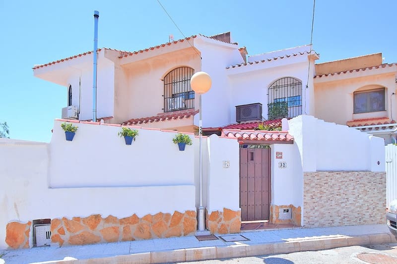 2 bedroom Terraced Villa for holiday rental in Los Urrutias with pool - € 420 (Ref: 9872479)