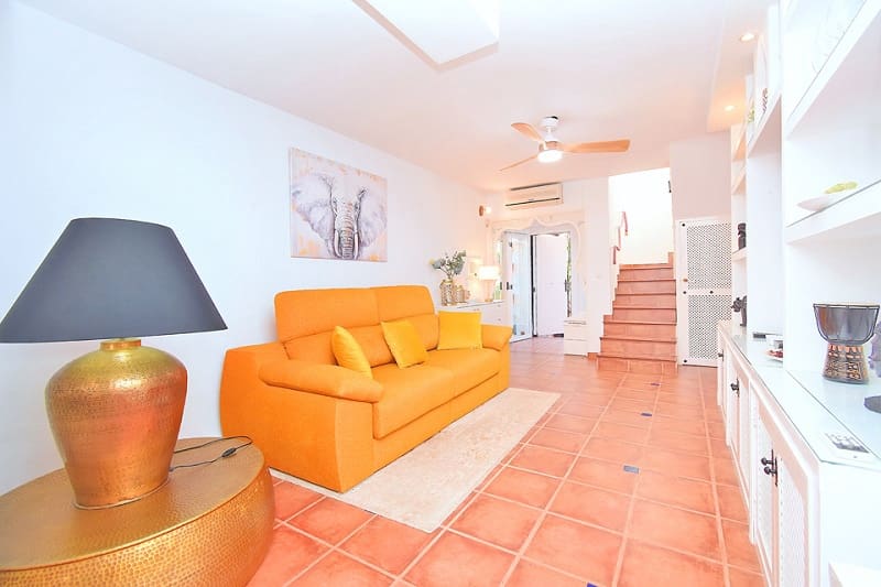 2 bedroom Terraced Villa for holiday rental in Los Urrutias with pool - € 420 (Ref: 9872479)
