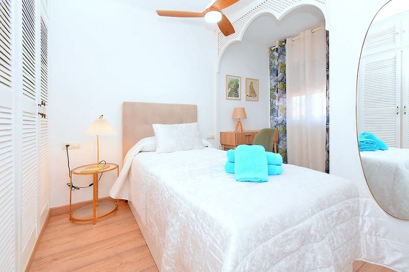 2 bedroom Terraced Villa for holiday rental in Los Urrutias with pool - € 420 (Ref: 9872479)