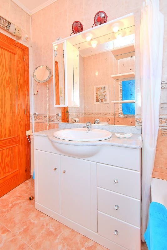 3 bedroom Terraced Villa for holiday rental in Los Urrutias with pool - € 490 (Ref: 9872494)