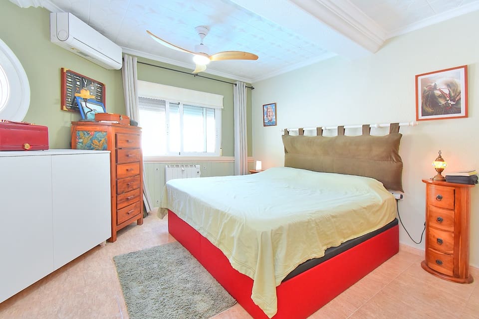3 sovrum Radhus till salu i Los Urrutias med pool - 298 000 € (Ref: 9918575)
