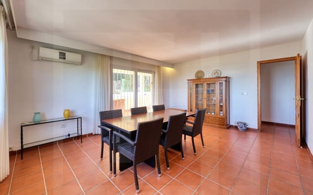 4 slaapkamer Villa te koop in Calpe / Calp - € 510.000 (Ref: 9669425)