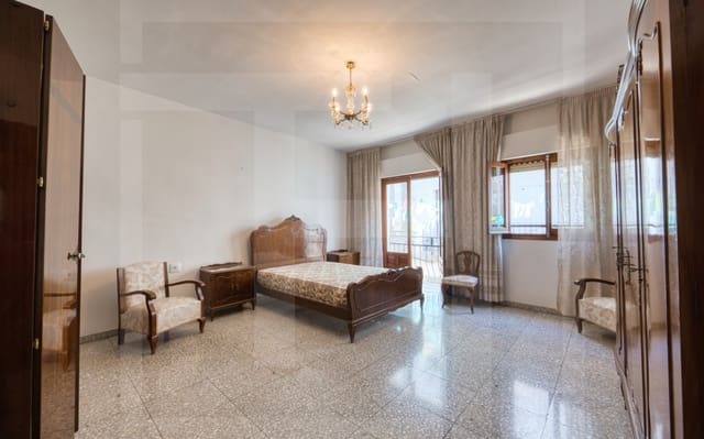 6 makuuhuone Omakotitalo myytävänä paikassa Benissa - 255 000 € (Ref: 9669427)