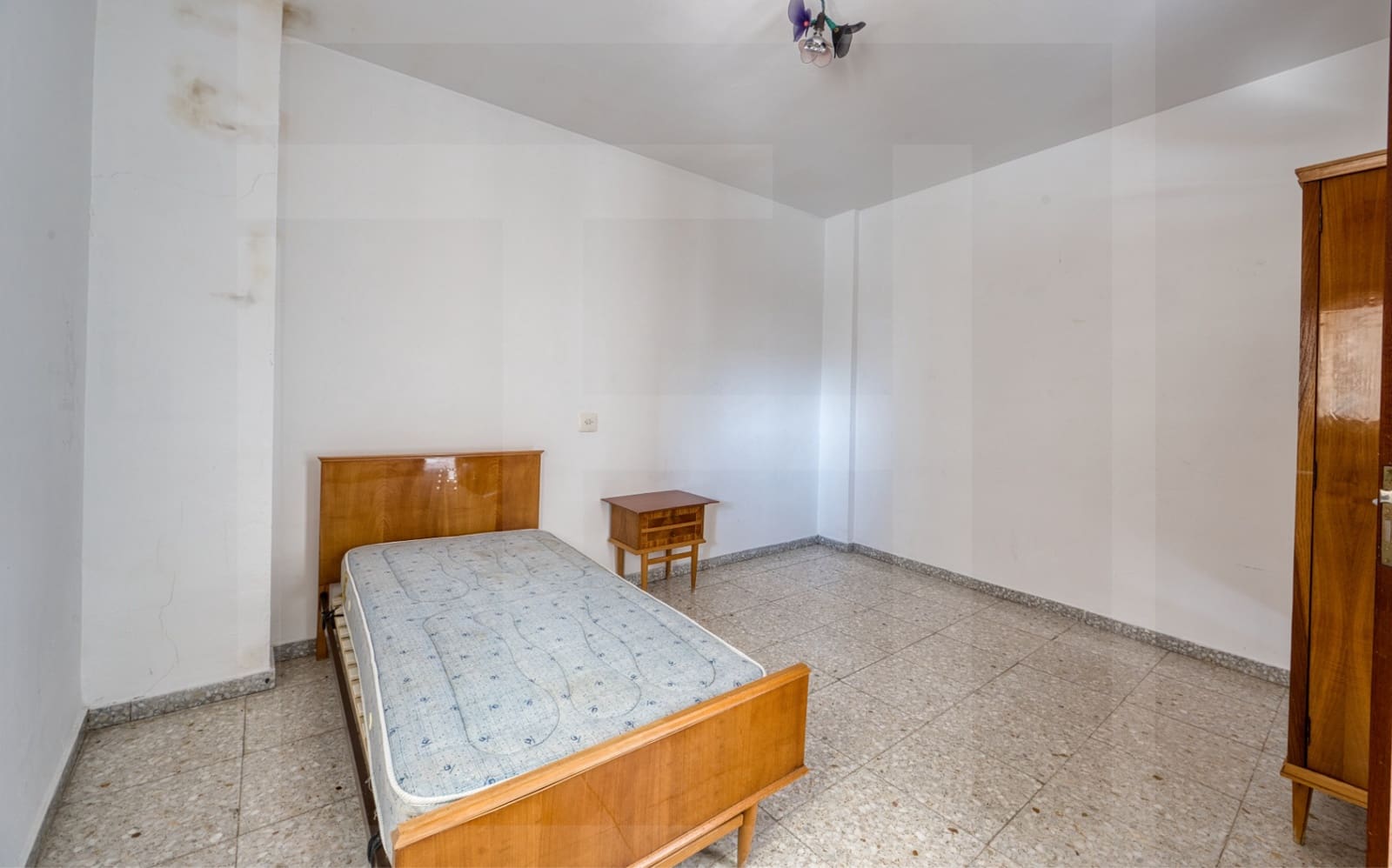 6 makuuhuone Omakotitalo myytävänä paikassa Benissa - 255 000 € (Ref: 9669427)