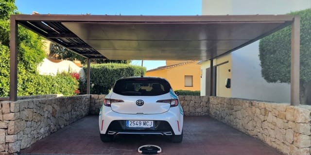 4 Zimmer Villa zu verkaufen in Casco Urbano, Teulada-Moraira mit Pool Garage - 1.450.000 € (Ref: 9816451)