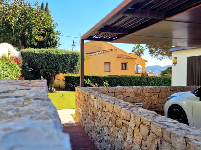 4 Zimmer Villa zu verkaufen in Casco Urbano, Teulada-Moraira mit Pool Garage - 1.450.000 € (Ref: 9816451)