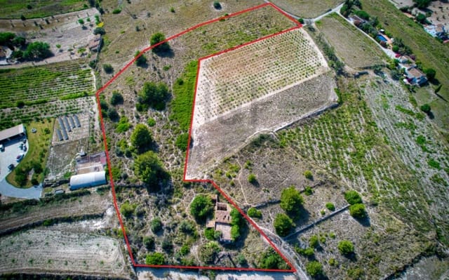 4 bedroom Finca/Country House for sale in Teulada Pueblo, Teulada-Moraira - € 260,000 (Ref: 9816458)