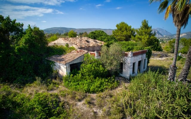 4 bedroom Finca/Country House for sale in Teulada Pueblo, Teulada-Moraira - € 260,000 (Ref: 9816458)