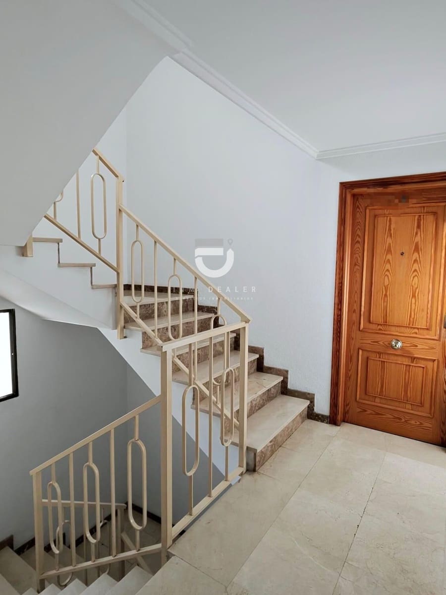 3 bedroom Flat for sale in Oliva with garage - € 165,000 (Ref: 10015730)