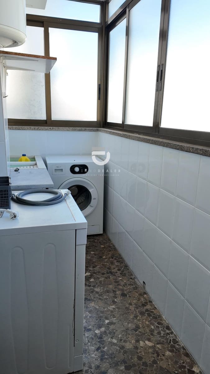 3 bedroom Flat for sale in Oliva with garage - € 165,000 (Ref: 10015730)