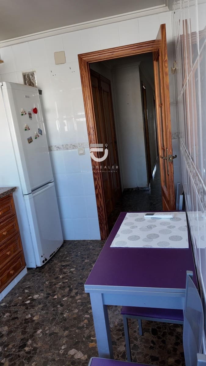 3 bedroom Flat for sale in Oliva with garage - € 165,000 (Ref: 10015730)