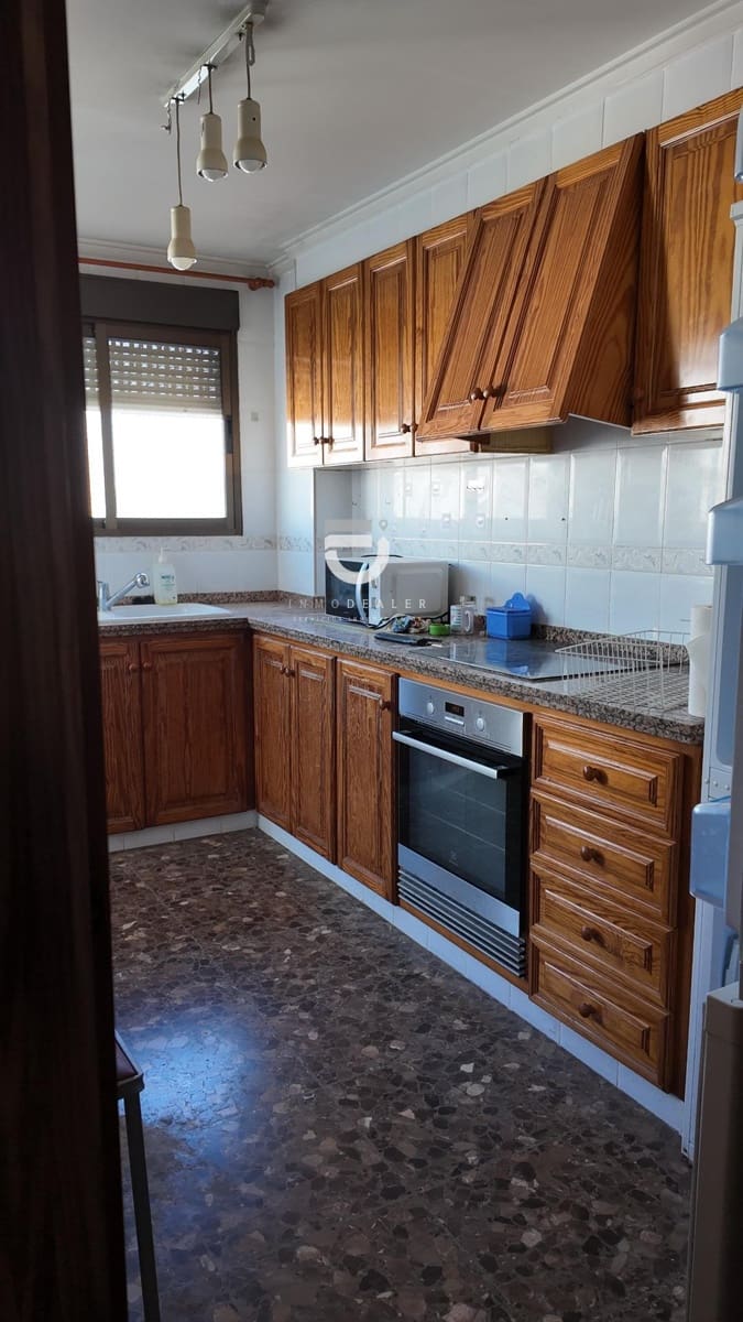 3 bedroom Flat for sale in Oliva with garage - € 165,000 (Ref: 10015730)
