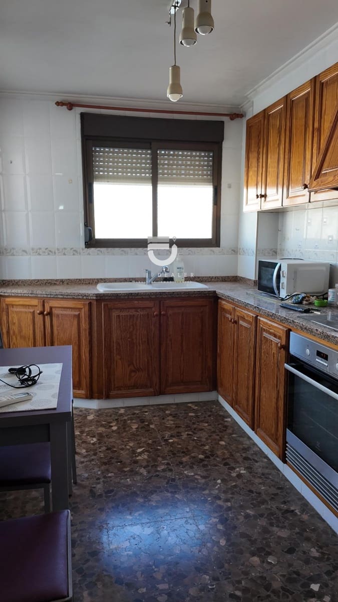 3 bedroom Flat for sale in Oliva with garage - € 165,000 (Ref: 10015730)