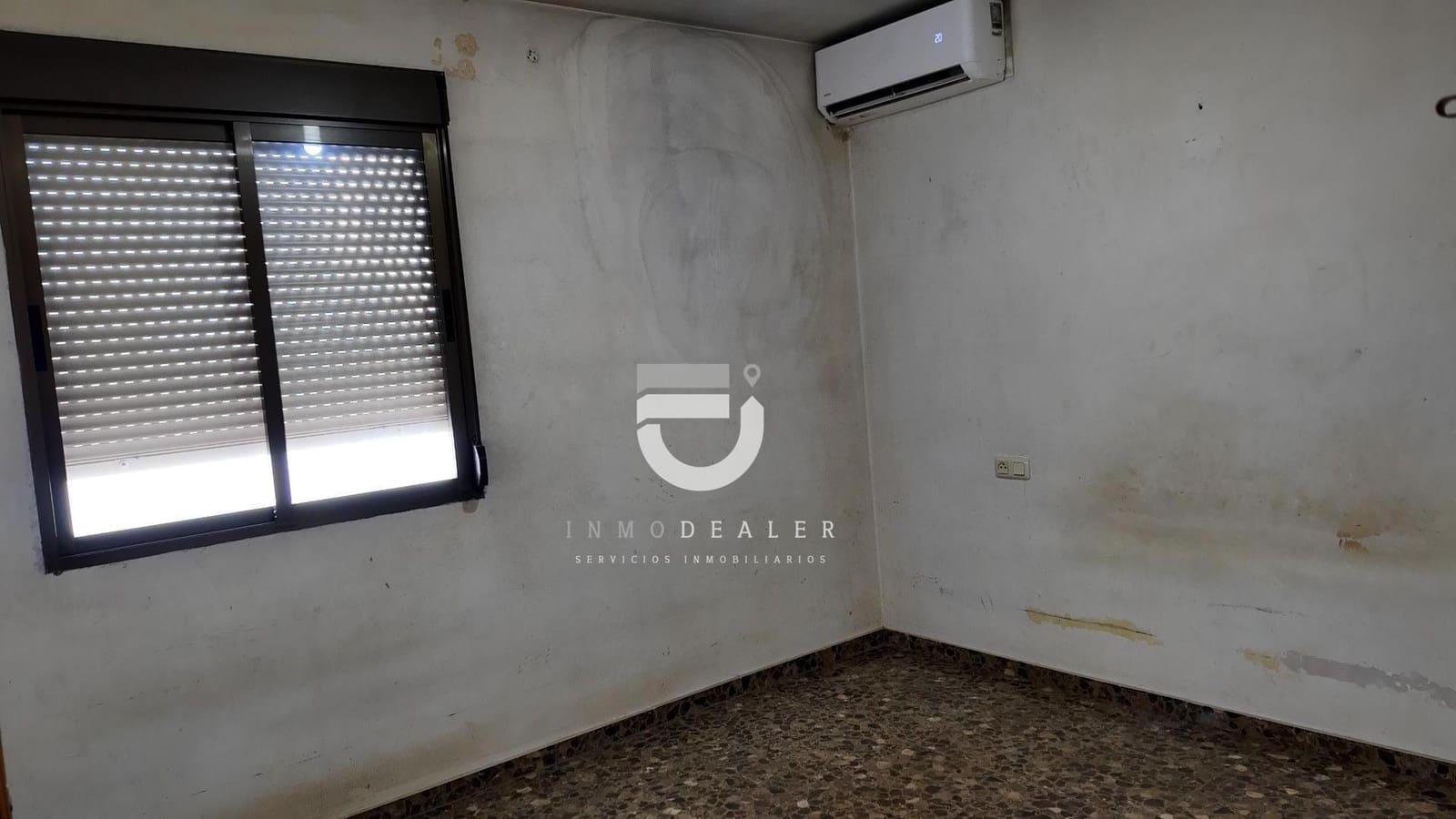 3 bedroom Flat for sale in Oliva with garage - € 165,000 (Ref: 10015730)