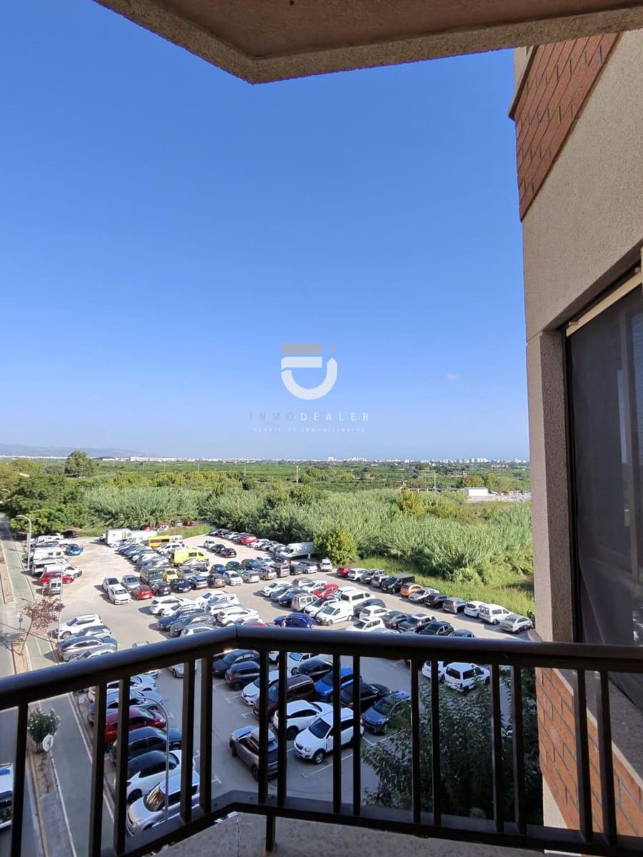3 bedroom Flat for sale in Oliva with garage - € 165,000 (Ref: 10015730)