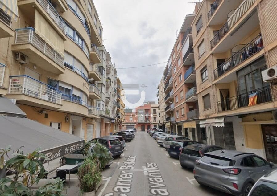 3 makuuhuone Asunto myytävänä paikassa Oliva - 101 000 € (Ref: 10021081)