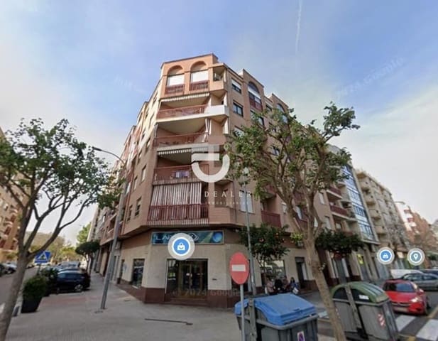 Piso de 4 habitaciones en Gandia en venta - 103.000 € (Ref: 10021088)