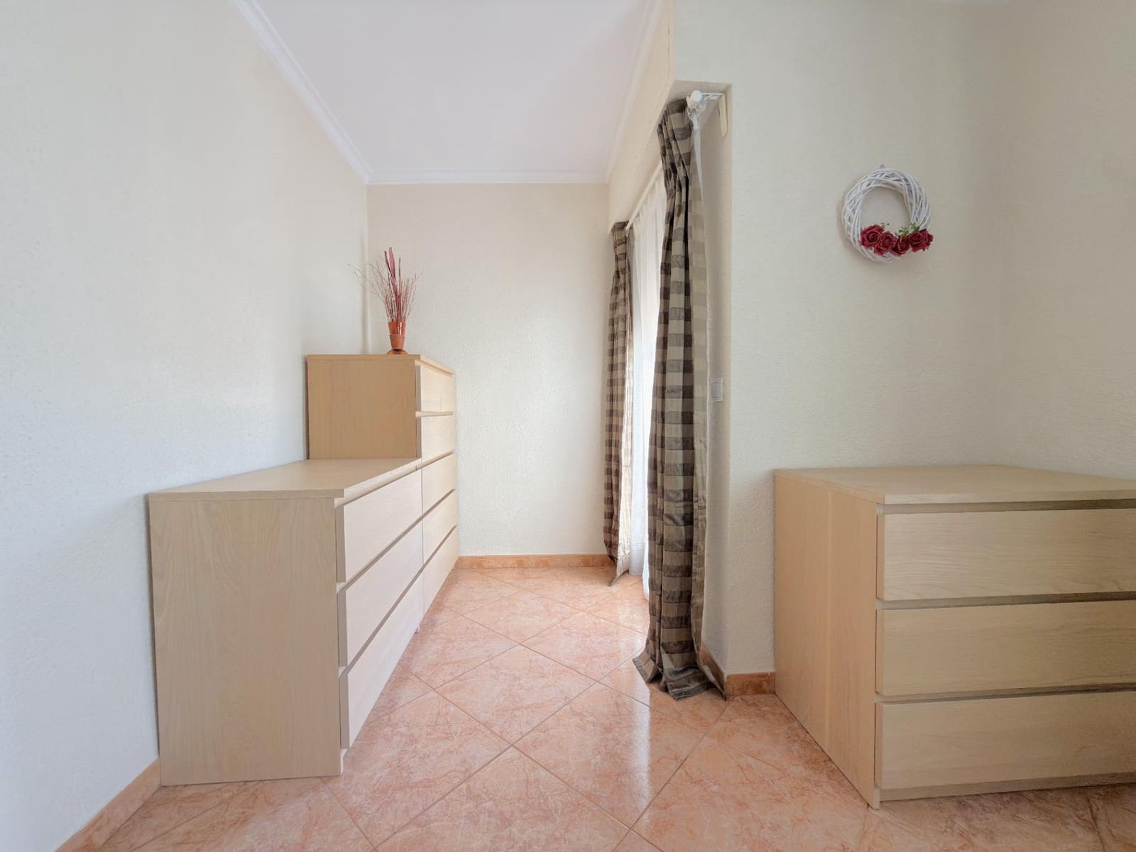 4 bedroom Flat for sale in Gandia - € 149,999 (Ref: 10041274)