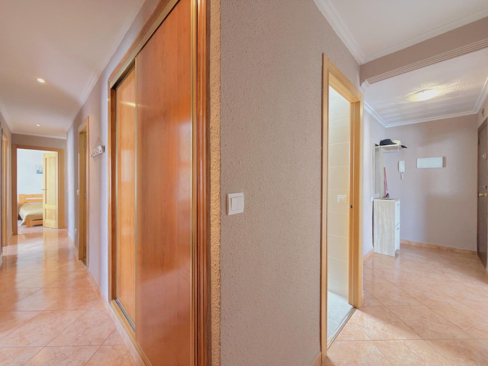 4 bedroom Flat for sale in Gandia - € 149,999 (Ref: 10041274)
