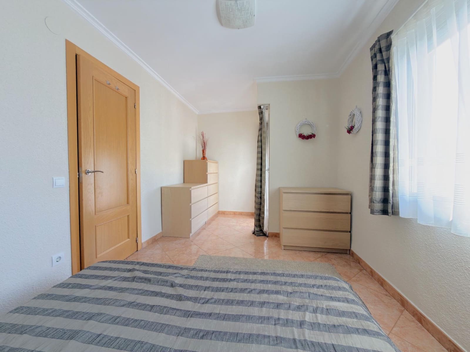 4 bedroom Flat for sale in Gandia - € 149,999 (Ref: 10041274)