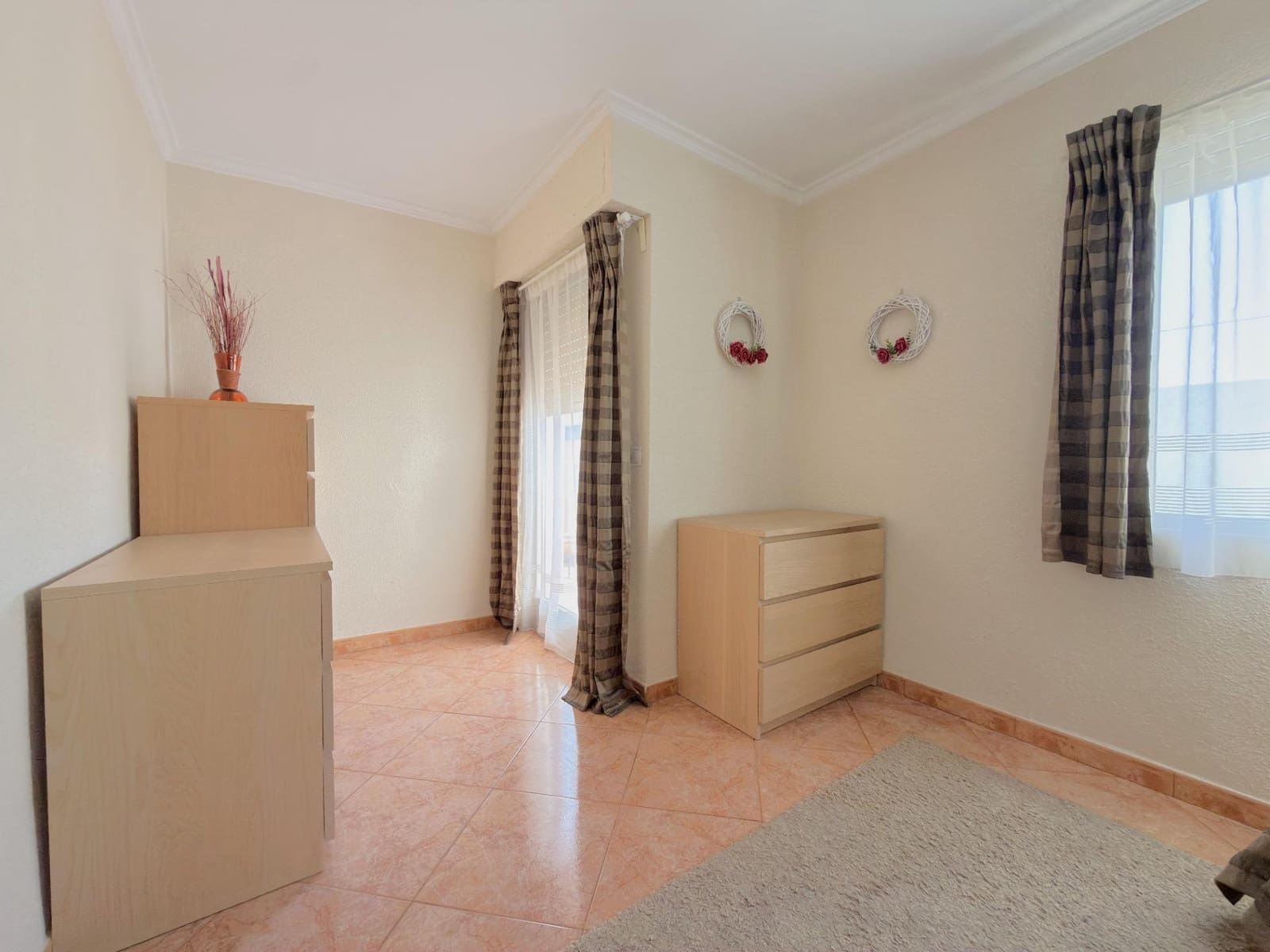 4 bedroom Flat for sale in Gandia - € 149,999 (Ref: 10041274)