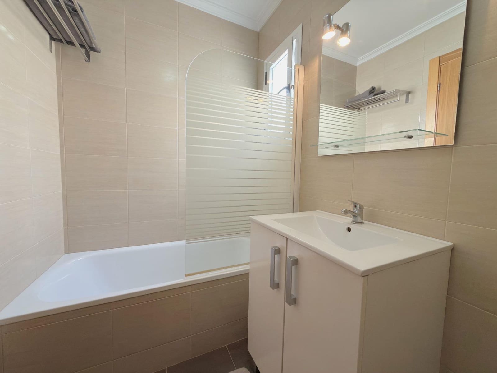 4 bedroom Flat for sale in Gandia - € 149,999 (Ref: 10041274)