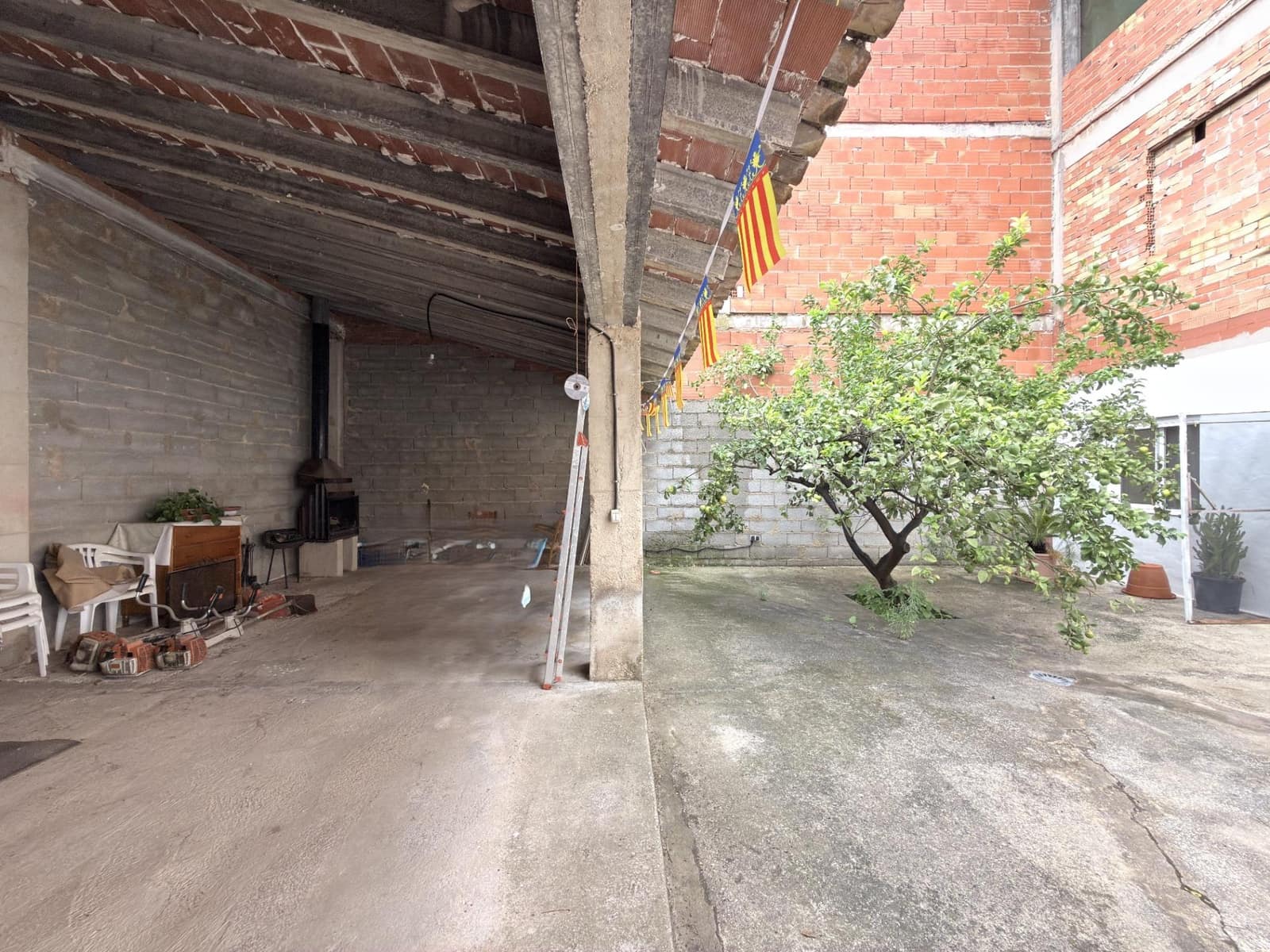 5 slaapkamer Huis te koop in Benicolet met garage - € 190.000 (Ref: 10086356)