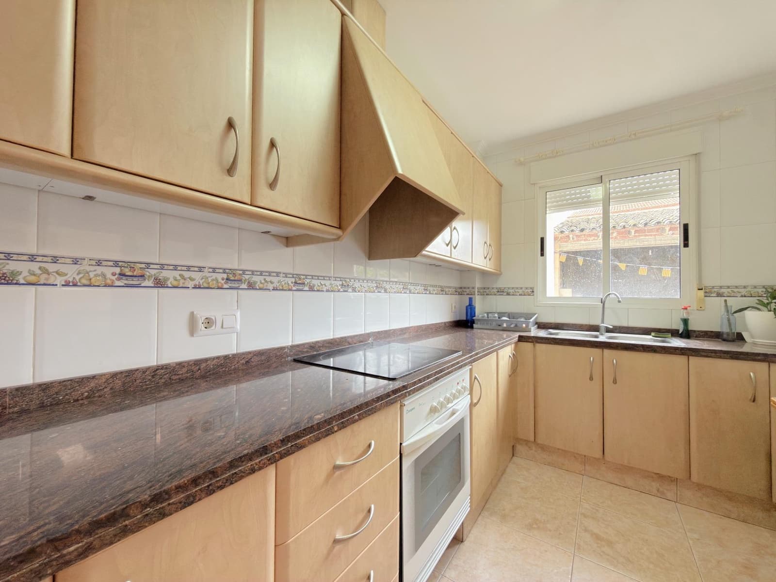 5 slaapkamer Huis te koop in Benicolet met garage - € 190.000 (Ref: 10086356)