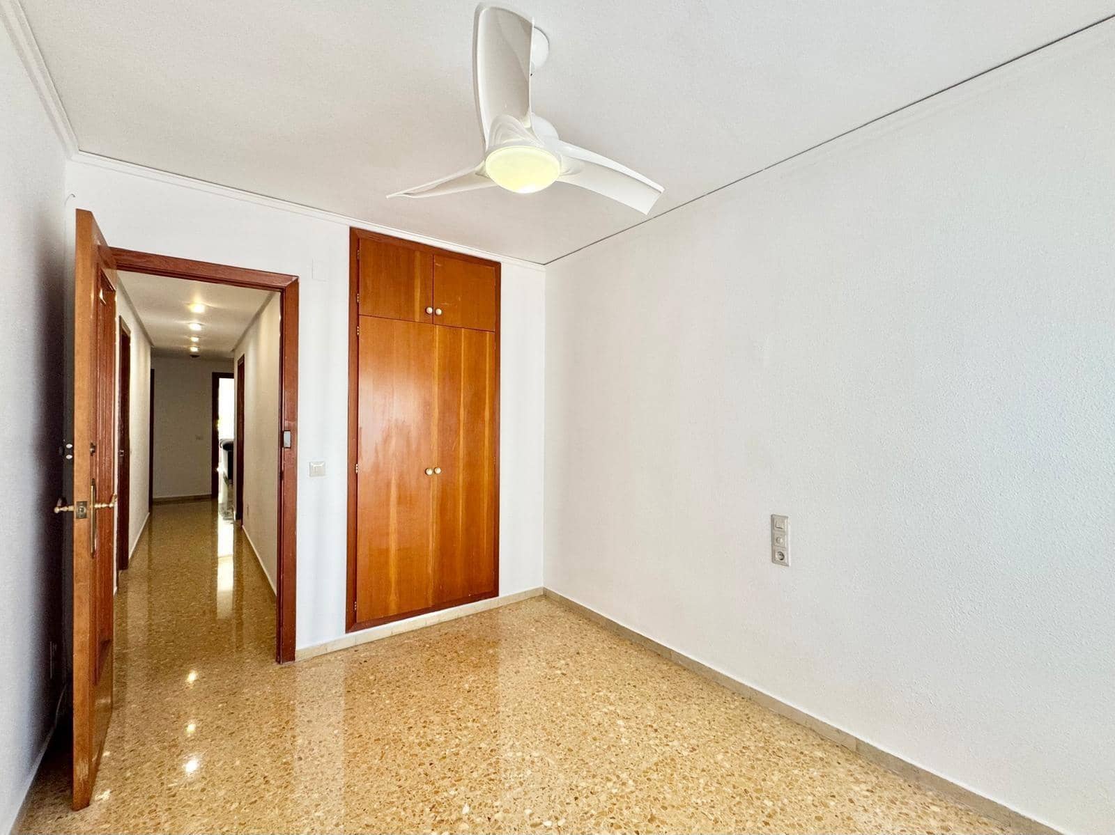 Appartement de 3 chambres à louer à Gandia - 950 € (Ref: 10102789)