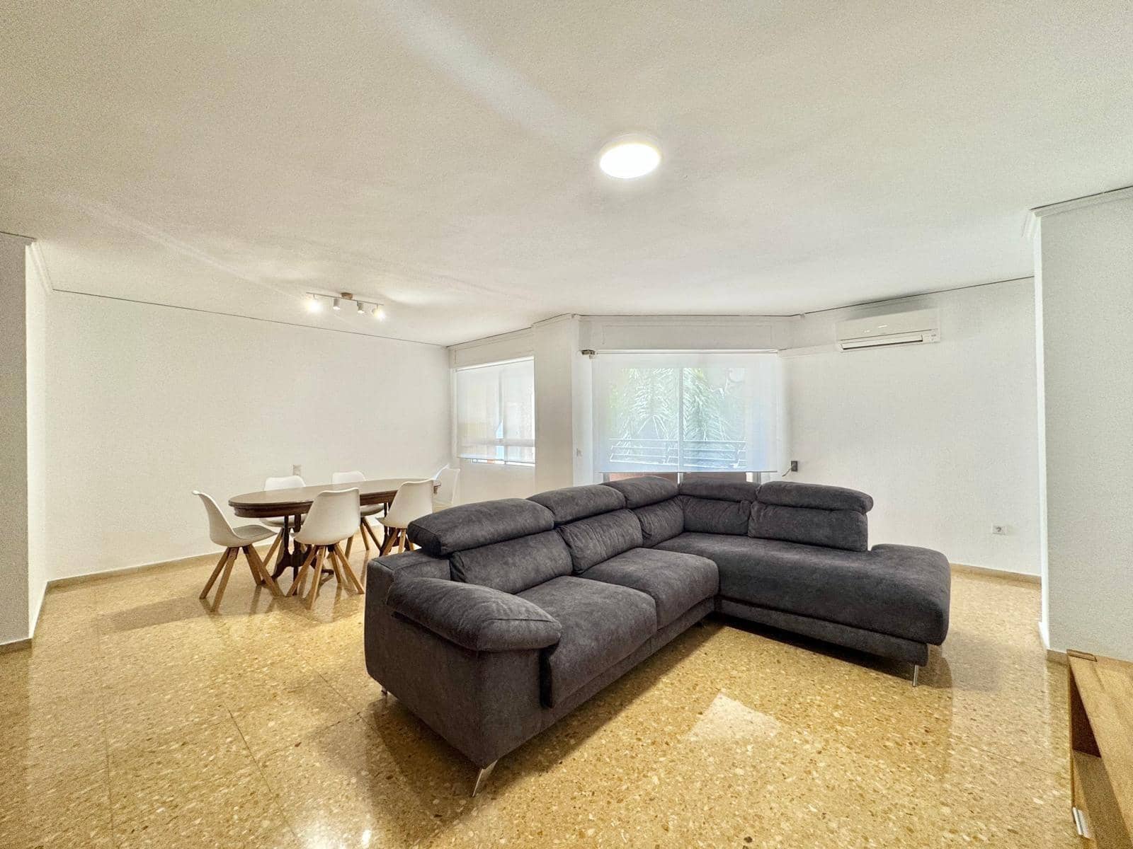 Appartement de 3 chambres à louer à Gandia - 950 € (Ref: 10102789)