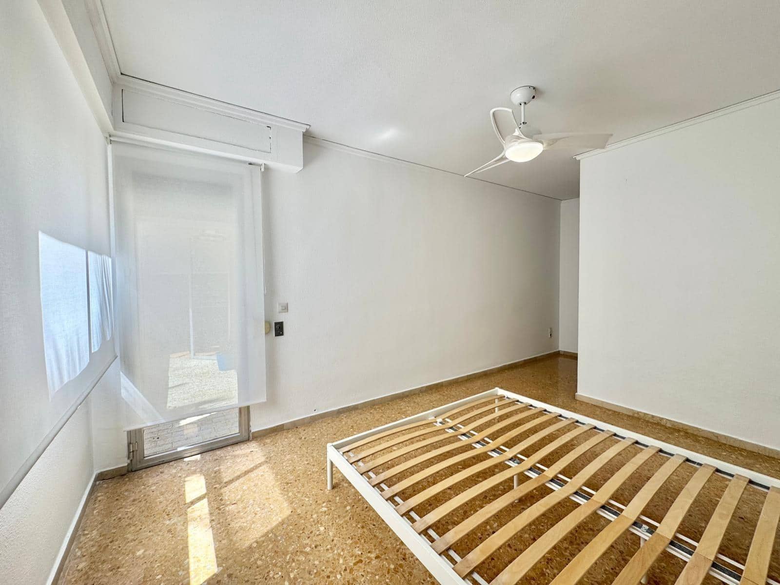Appartement de 3 chambres à louer à Gandia - 950 € (Ref: 10102789)