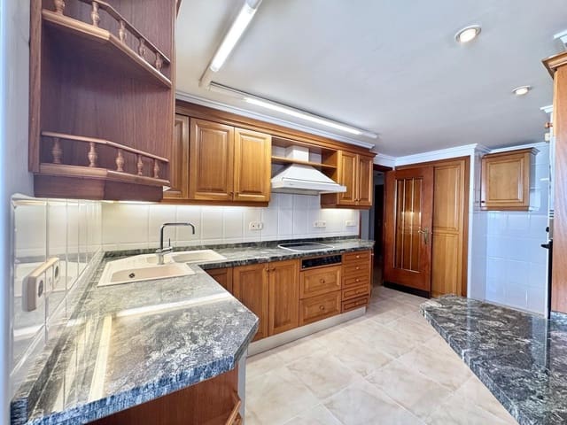 Appartement de 3 chambres à louer à Gandia - 950 € (Ref: 10102789)